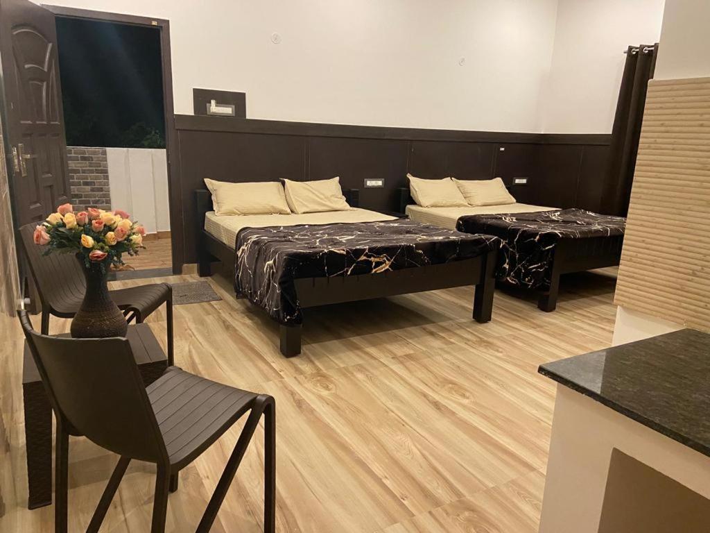 Rr Holiday Inn Kodaikanal Dış mekan fotoğraf