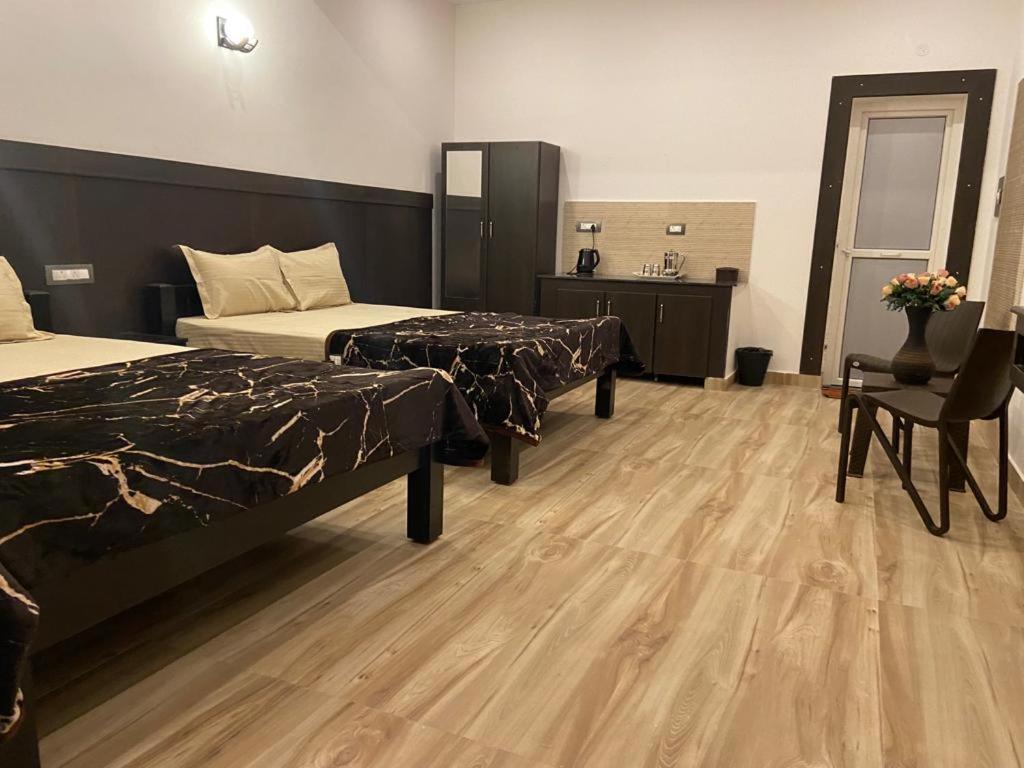 Rr Holiday Inn Kodaikanal Dış mekan fotoğraf