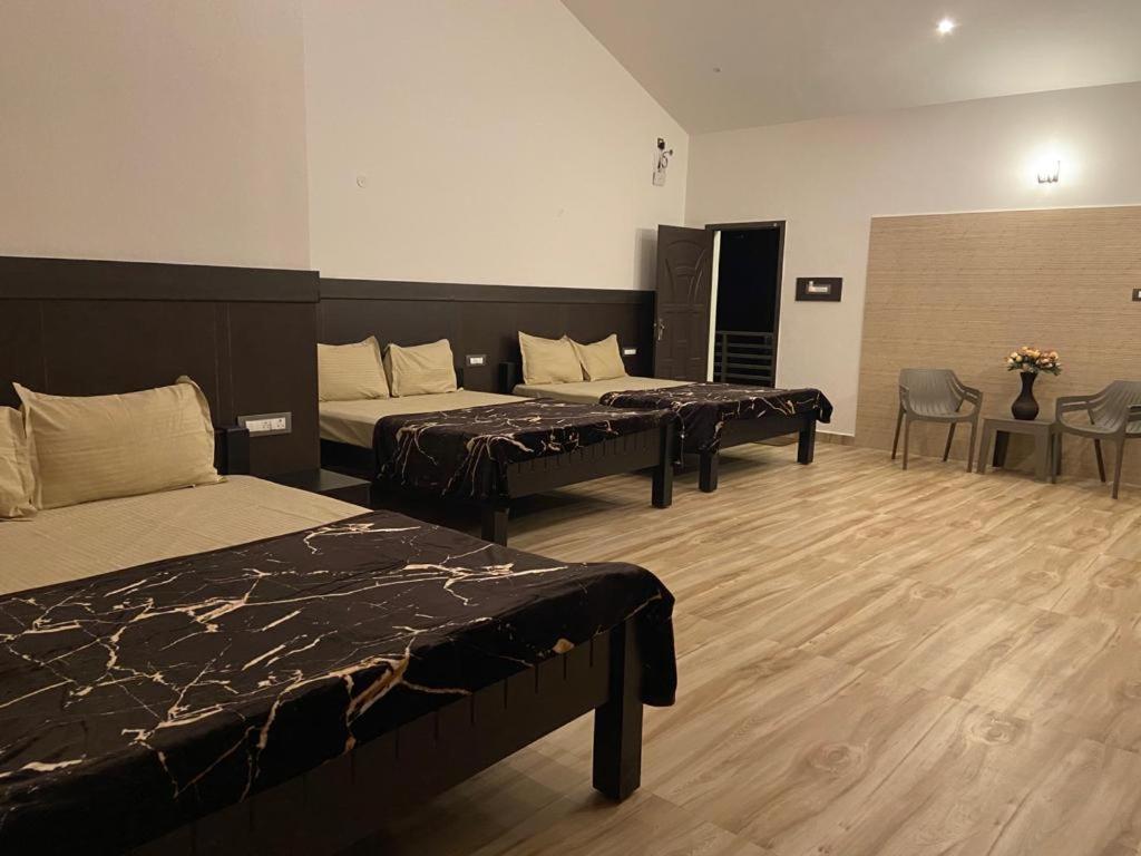 Rr Holiday Inn Kodaikanal Dış mekan fotoğraf